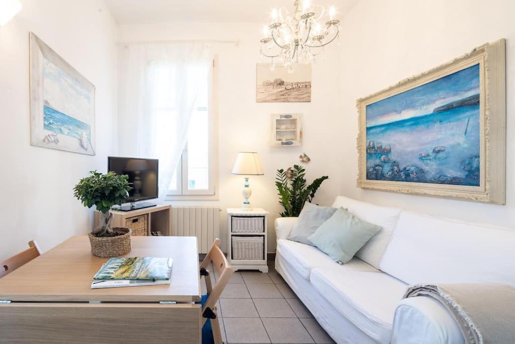Art Of Living 100 Meters From The Sea. Appartement Marina di Pietrasanta Buitenkant foto