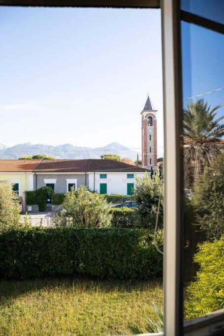 Art Of Living 100 Meters From The Sea. Appartement Marina di Pietrasanta Buitenkant foto